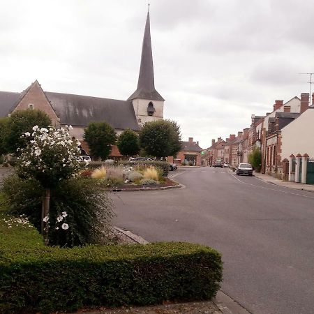 Les Palerees, Petite Maison Au Coeur De La Sologne Des Etangs Saint-Viâtre Exteriör bild